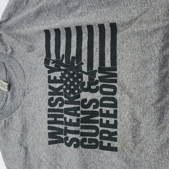 Gildan T shirt size Large - Picture 2 of 4